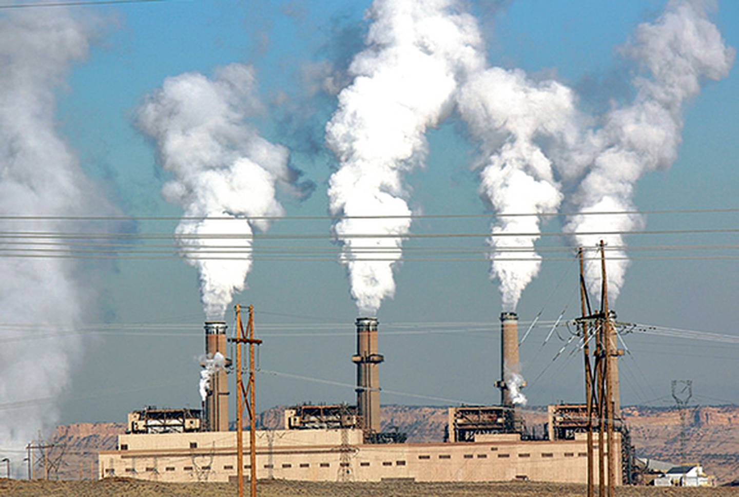 Влияние метана на атмосферу. Природный ГАЗ экология. Выбросы метана в атмосферу. США загрязнение. Загрязнение газами.